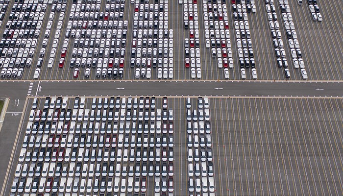 2023年12月我國汽車產(chǎn)銷量：產(chǎn)銷分別完成307.9萬輛和315.6萬輛！